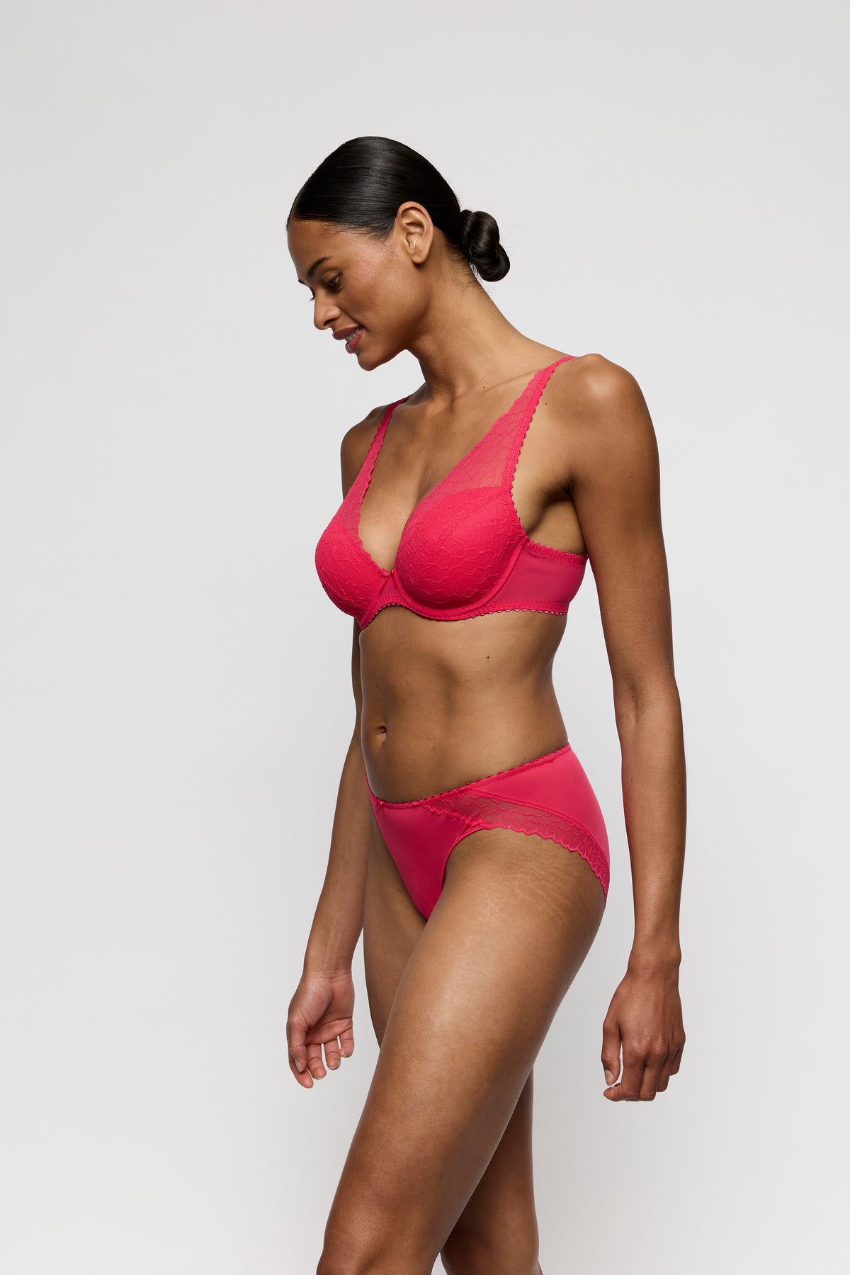 Marie Jo Azelie Padded Plunge Bra In Raspberry