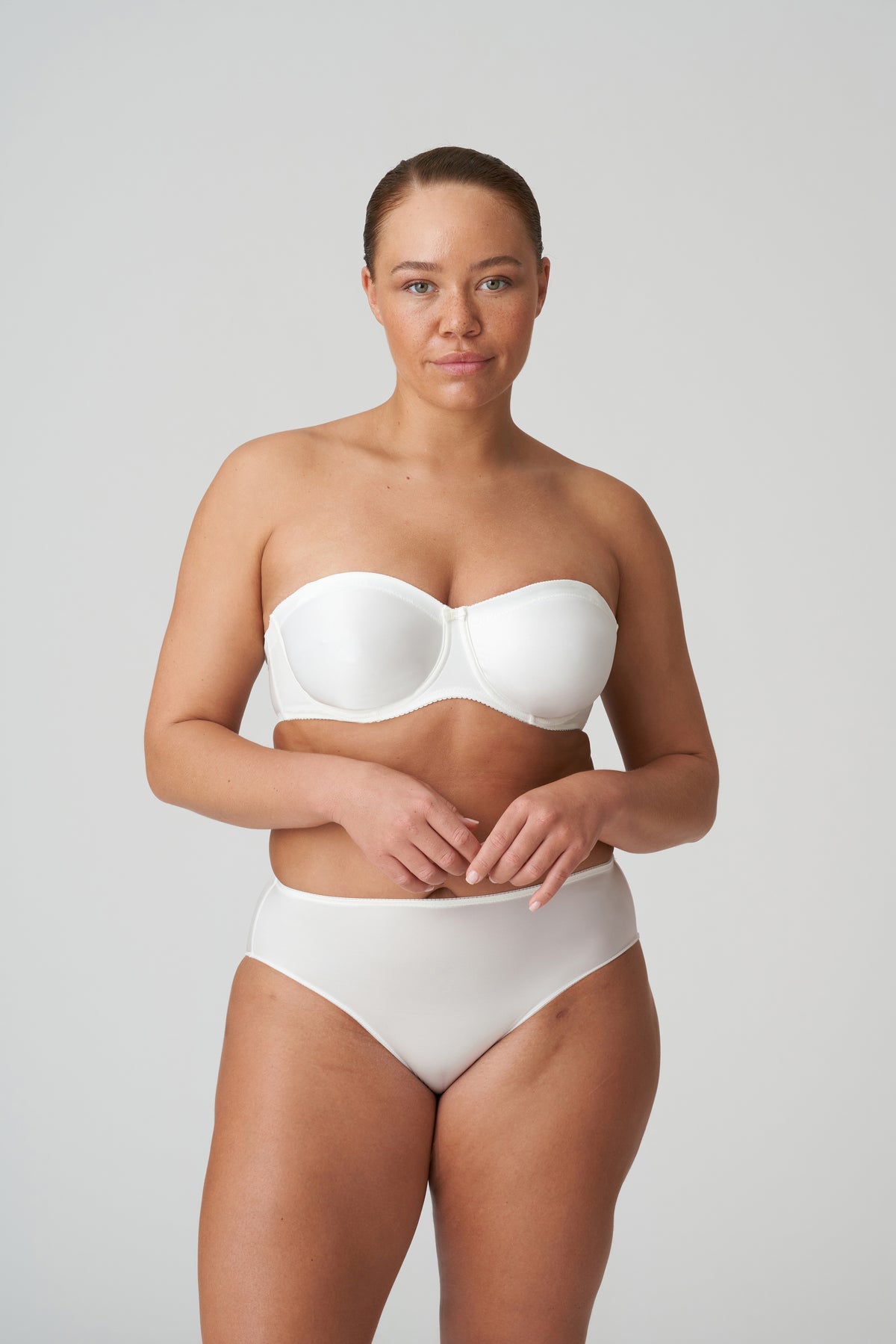 Primadonna Satin Strapless Non Padded Bra In Natural