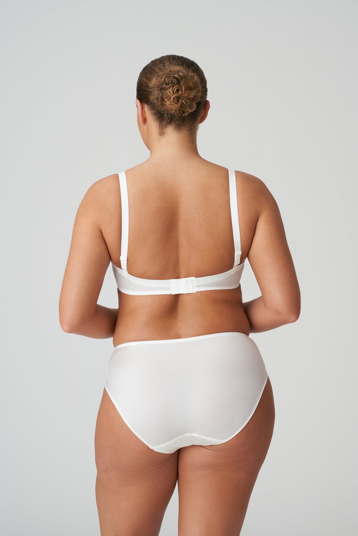 Primadonna Satin Strapless Non Padded Bra In Natural