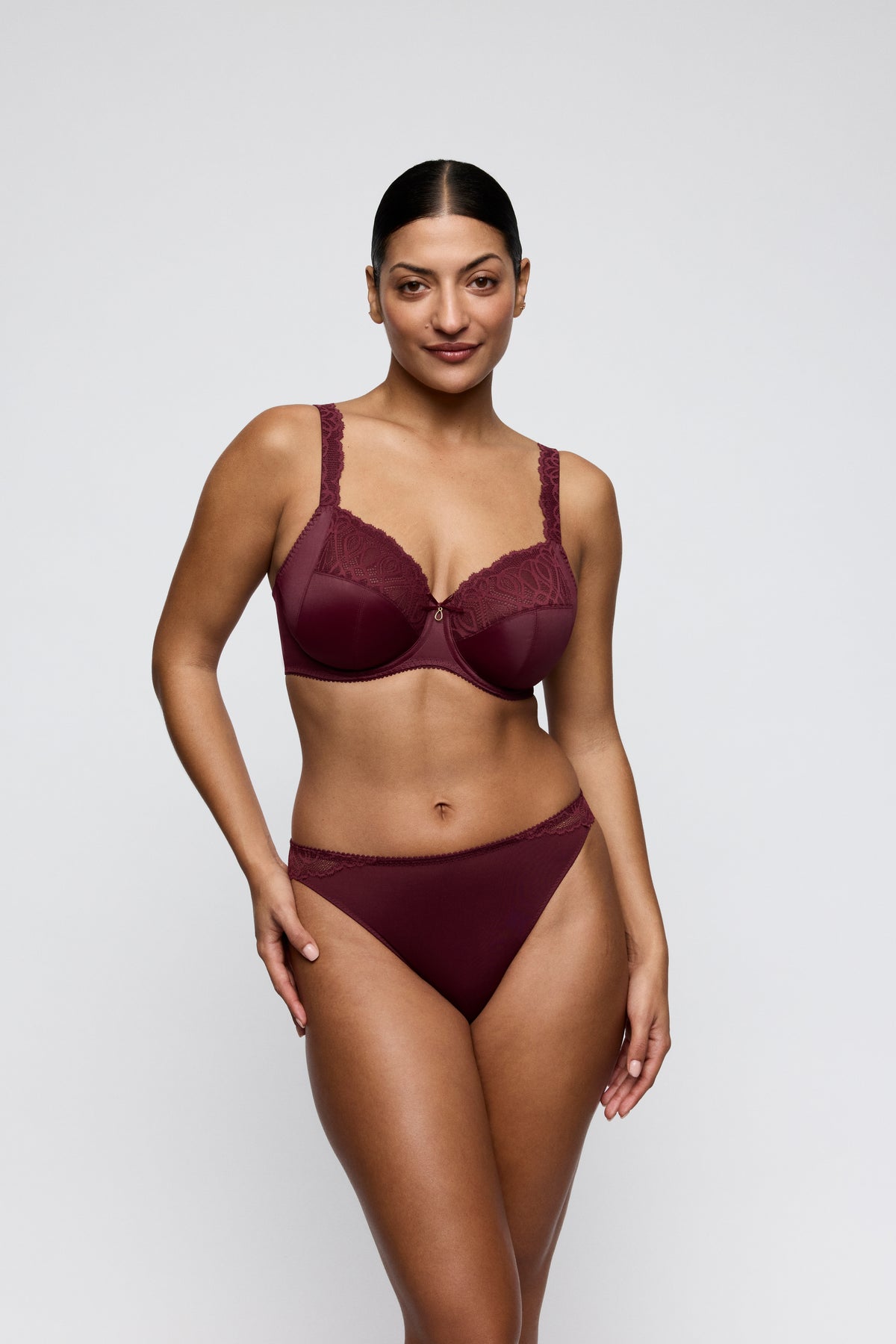 Primadonna Salerno Thong In Evening Red