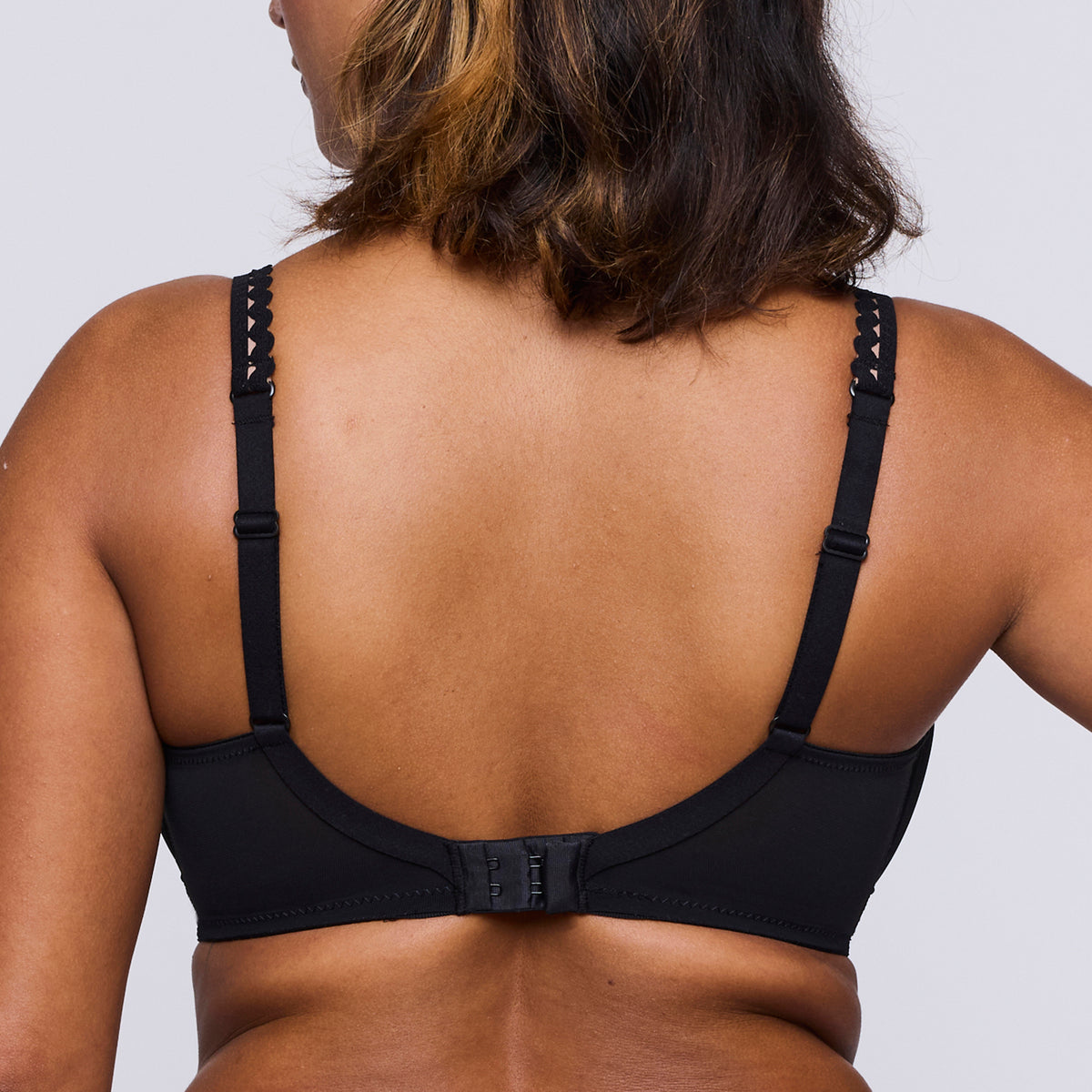 Primadonna Twist Vivgirl Padded Heartshape Bra In Black