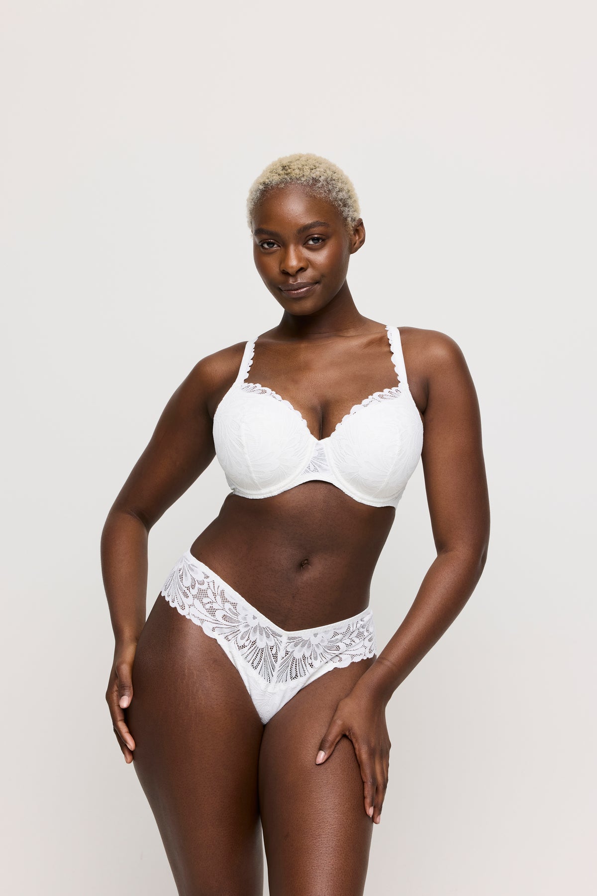 Primadonna Twist Rupi Thong In Natural