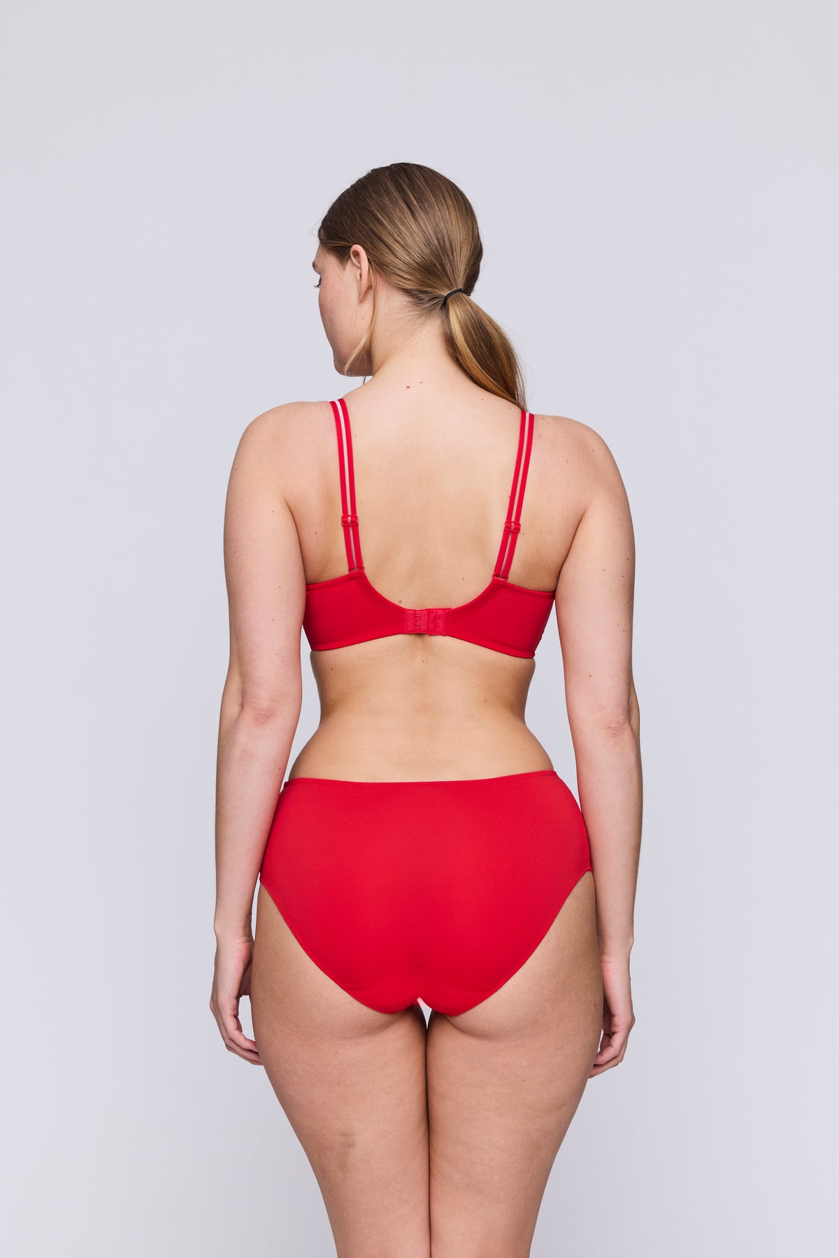 Primadonna Twist East End Full Cup Bra In True Red