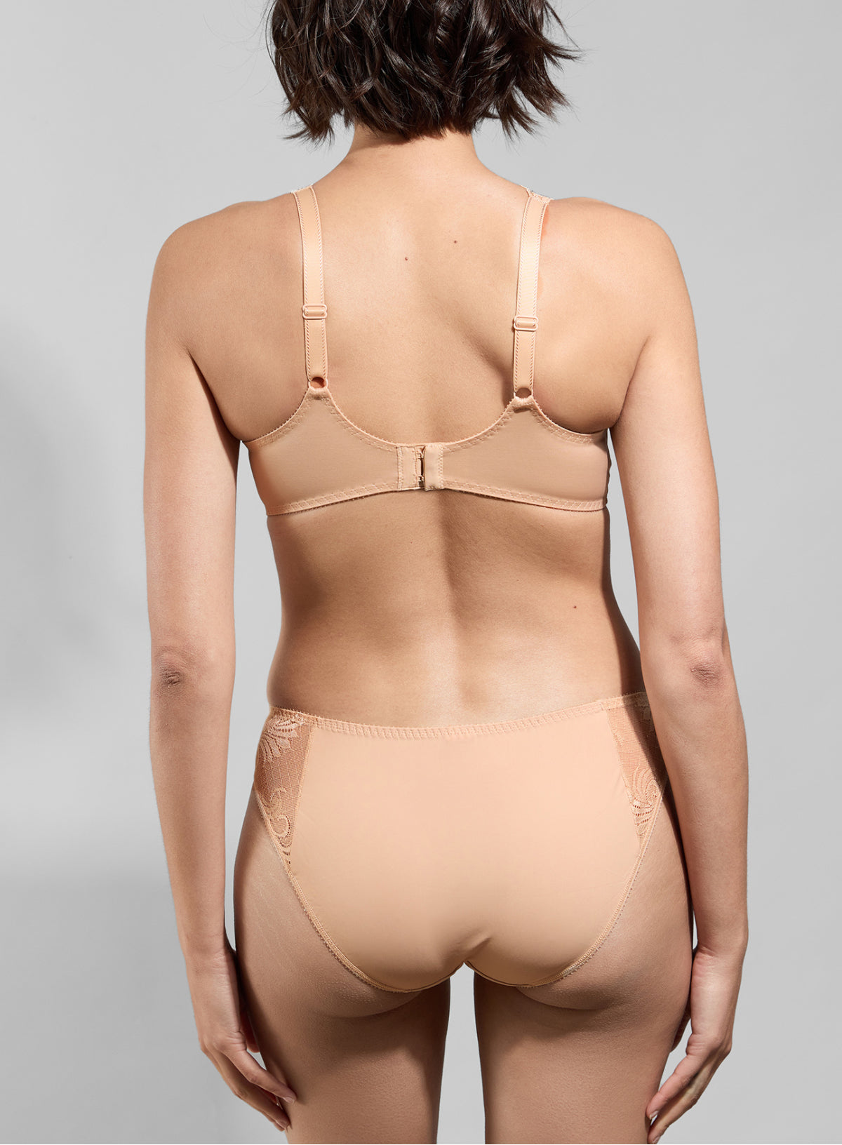 Empreinte Thalia full cup wired Bra In Caramel