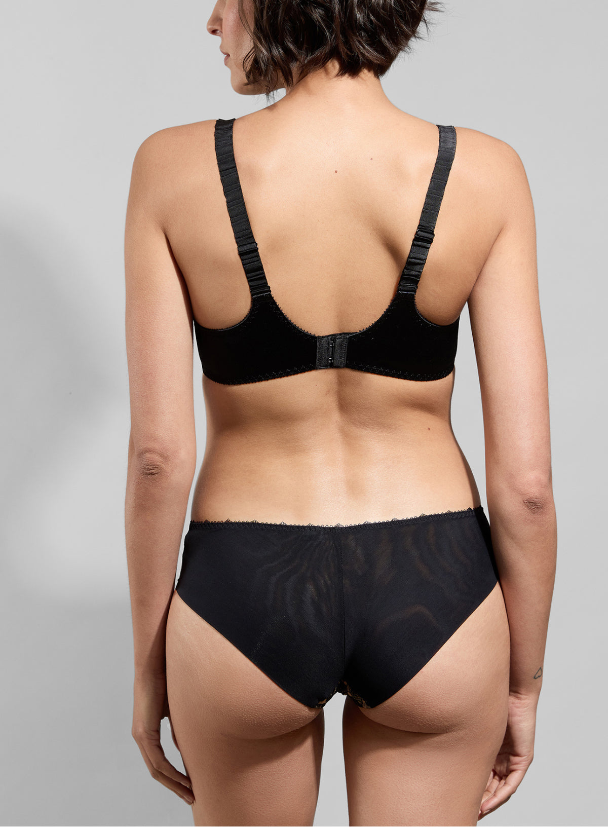 Empreinte Agathe Low Neck Bra in Black